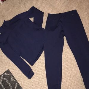 matching Patagonia set in Navy